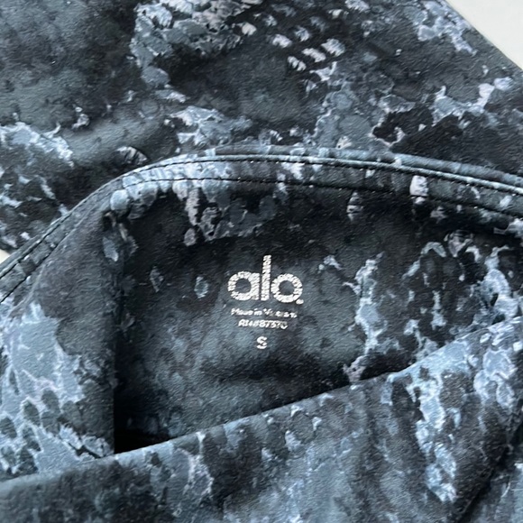 ALO blue-gray snakeskin S - Picture 2 of 7